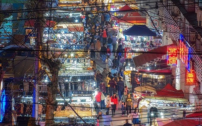 地?cái)偨?jīng)濟(jì)與燈光經(jīng)濟(jì)相輔相成