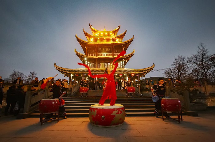 越&ldquo;夜&rdquo;越精彩 夜游文旅演藝賦能城鎮(zhèn)夜經濟-6