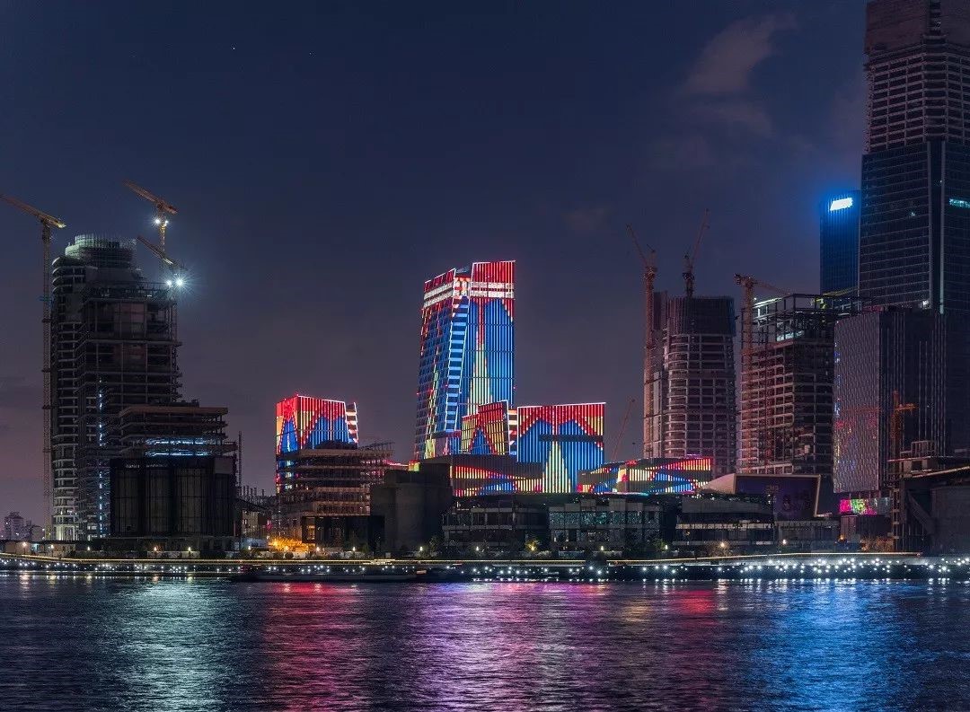 樓體燈光秀，展示城市新魅力！01